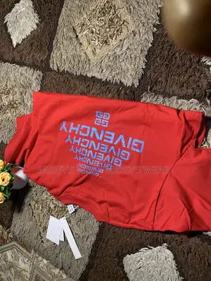 700g Tee Shirt 100 Percent Cotton