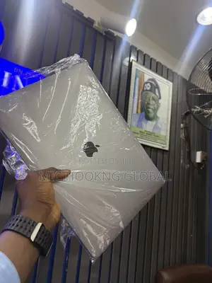 Laptop Apple MacBook Pro 2019 16GB Intel Core i9 SSD 512GB