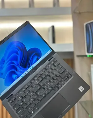 Laptop Dell Latitude 7310 16GB Intel Core i7 SSD 256GB