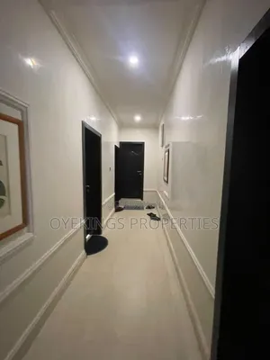 5bdrm Bungalow in Jankata, Oluyole for sale