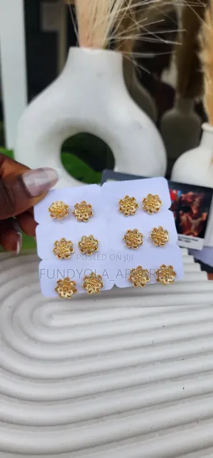 Bloom Pin Casual Earring