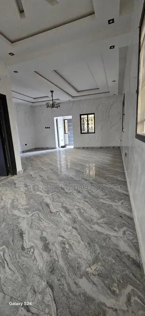 4bdrm Duplex in Sabon Lugbe for rent