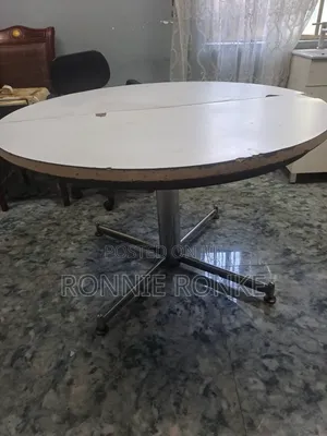 Extendable Dinning Table