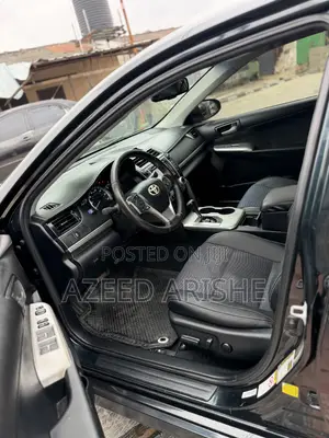 Toyota Camry SE 4dr Sedan (2.5L 4cyl 6A) 2013 Gray
