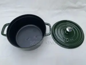 Staub Used Enamelled Cast Iron Dutch Oven Pot Size 4Qt / 3.7 Litre