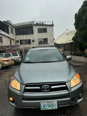 Toyota RAV4 2011 Green
