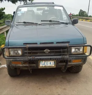 Nissan Pathfinder 1994 Green