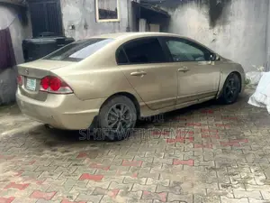 Honda Civic 2007 Gold