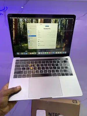 Laptop Apple MacBook Pro 2018 16GB Intel Core i7 SSD 1T