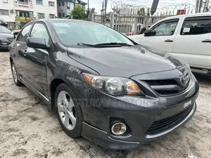 Toyota Corolla 2012 Gray