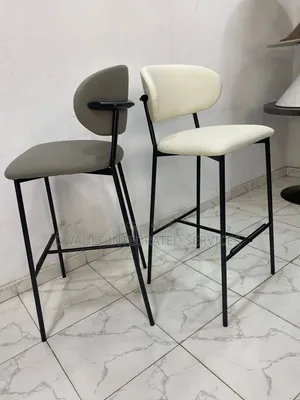 Bar Stool / Modern Bar Stool