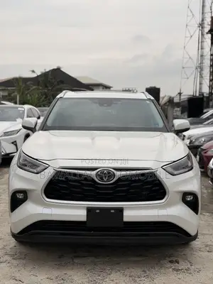 Toyota Highlander XLE 2021 White