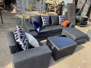 Quality Gray Lshap With Center Table N Single Seater