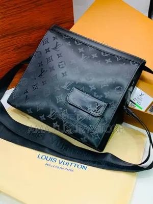 Louis Vuitton Luxury Men Crossbody Side Bag – Stylish, Durable
