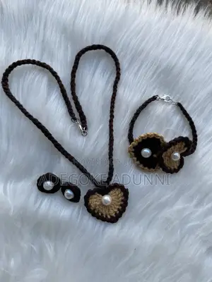 Sandy’s Jewelry Set, Rose Earrings and Tees Dangling Earring