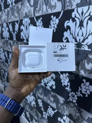 Apple AirPod 4
