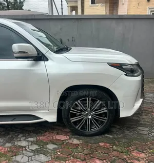 Lexus LX 2018 White