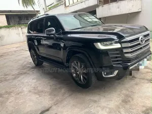 Toyota Land Cruiser 2023 Black