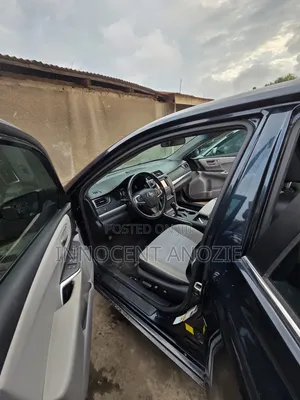 Toyota Camry SE 4dr Sedan (2.5L 4cyl 6A) 2017 Blue