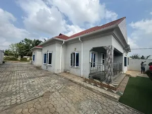5bdrm Bungalow in Gospel Town, Ibadan for sale