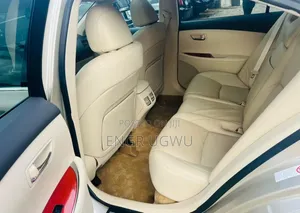 Lexus ES 350 2011 Gold
