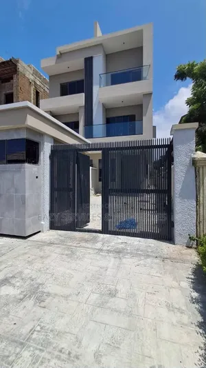5bdrm Duplex in Lekki Phase One for rent