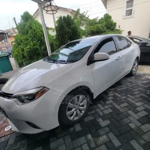 Toyota Corolla LE 4dr Sedan (1.8L 4cyl CVT) 2015 White