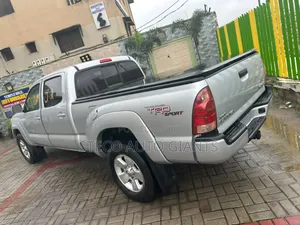 Toyota Tacoma 2012 Silver