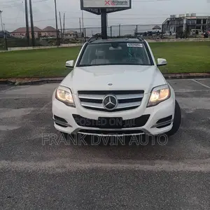 Mercedes-Benz GLK-Class Base GLK 350 4dr AWD 4MATIC (3.5L 6cyl 7A) 2015