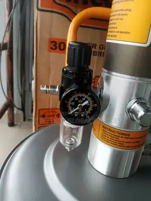 INGCO AGL02301 Air Grease Lubricator With a 30-Liter Capacity