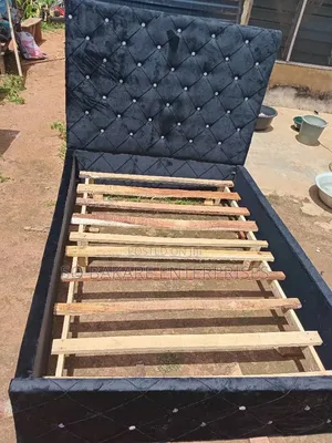 Bedframe King Size
