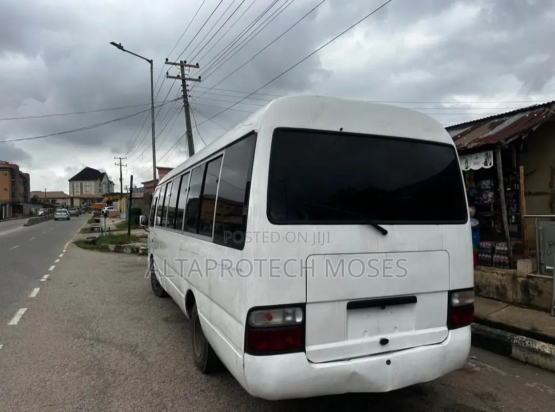 Toyota Coaster 2007 White