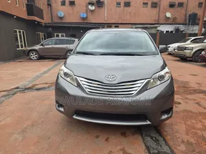 Toyota Sienna LE 7 Passenger 2011 Silver