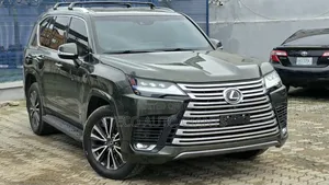 Lexus LX 2023 Green