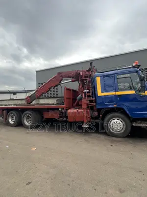Izzy Trucks – Reliable Hiab Rental for Heavy-Duty Lifting Nationwide