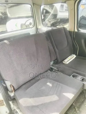 Bus 2025 Black