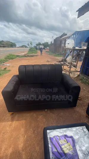 2 Seater’s Chair