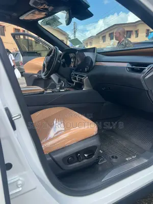 Lexus RX 2024 White