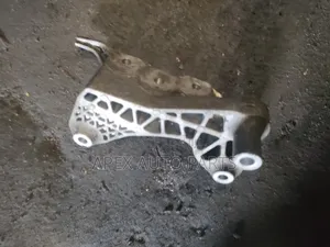 Clean Tokunbo Engine Hanger for Chevrolet Cruze (Original)