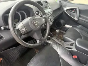 Toyota RAV4 2012 Red