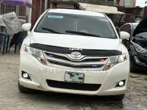 Toyota Venza 2011 White