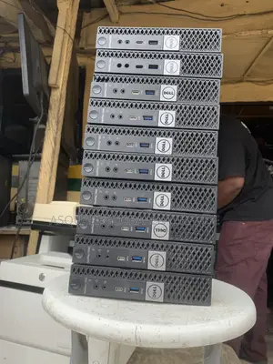 Desktop Computer Dell OptiPlex 7050 SFF 8GB Intel Core i5 SSD 256GB
