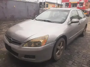 Honda Accord 2005 Silver