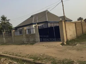 3bdrm Bungalow in Ibadan for sale