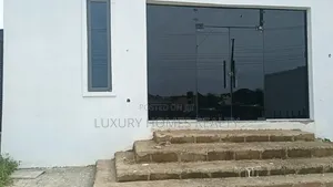 Shopping Complex With Solar System