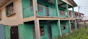 8bdrm Block of Flats in Challenge, Ibadan for sale