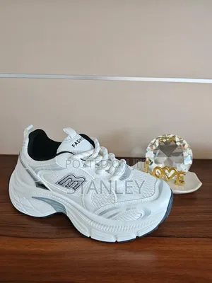 Luxurywears_foundation