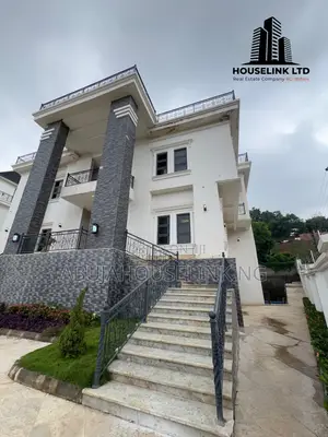8bdrm Mansion in Maitama Main Abuja for sale