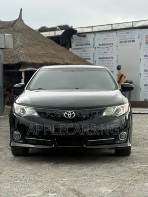 Toyota Camry SE 4dr Sedan (2.5L 4cyl 6A) 2014 Black