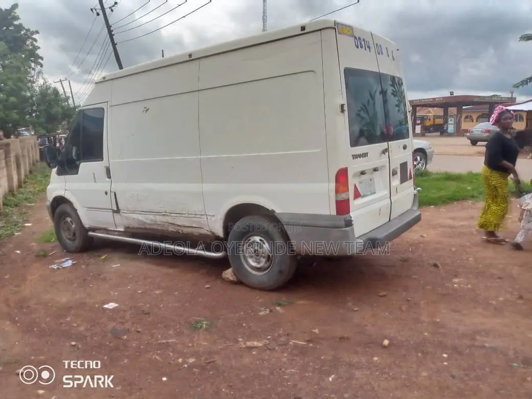 Ford Transit 2005 White